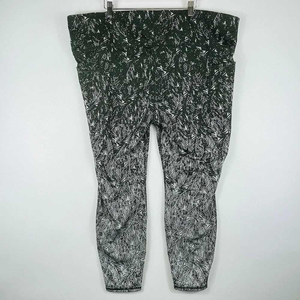 NEW All In Motion Leggings Women 3X Green White Leaf Wicking UPF 50 Active Pants